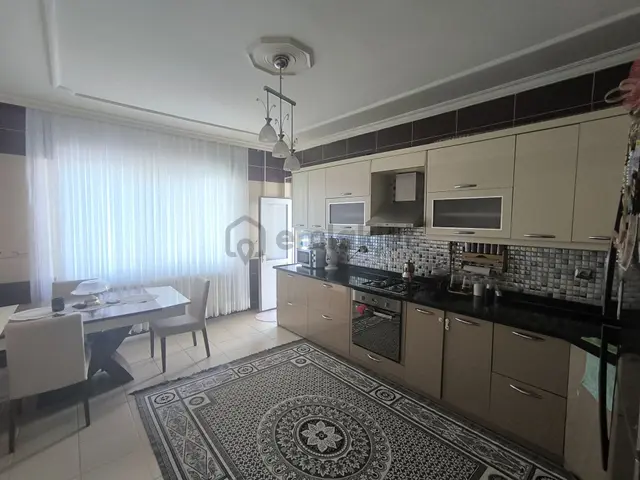 Adıyaman Cumhuriyette 3. Ç. Yolu Üzeri Satılık 4+1 Ferah Daire 3