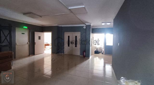 Kiralık 2.600m2 Merkezi Konumda Reklam Değeri Olan 7 Kat İşyeri 2