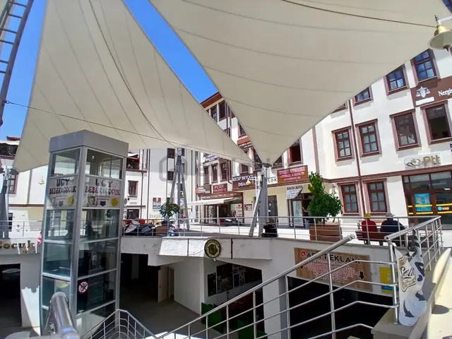 Akçay Emlak'tan Akşehir Dudu Kadın Çarşısında Kiralık Dükkan (büfe) 4