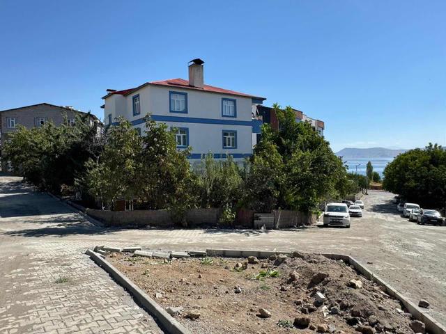 Sahibinden Satılık 4 Katlı Bina 2