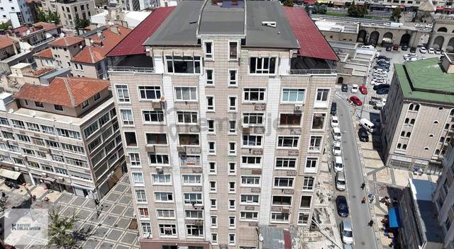 Cumhuriyet İşhanında 1+1 Full Yapılı 60 M2 Daire 1