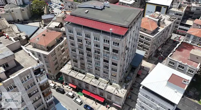 Cumhuriyet İşhanında 1+1 Full Yapılı 60 M2 Daire 3