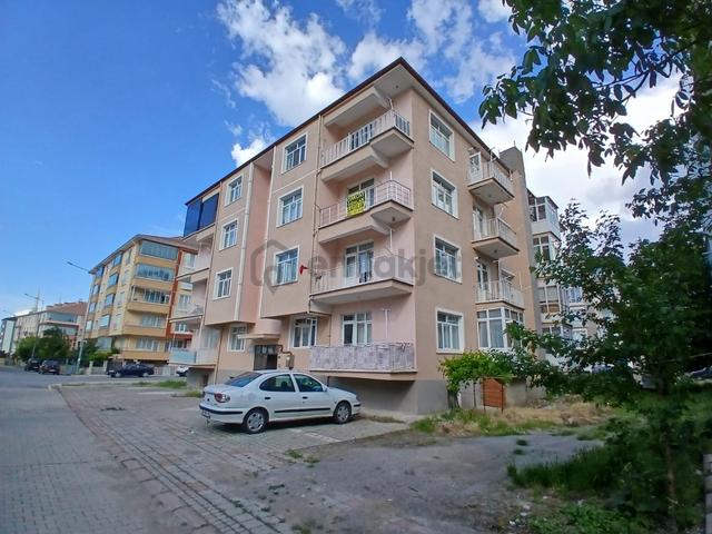 Akçay Emlak'tan Akşehir Yarenler Mahallesi Son Durak Yanında Ara Kat Satılık 2+1 Daire 4
