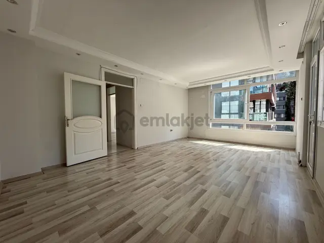 Bahar Caddesinde 3+1 120 M2 Açık Mutfak Kiralık Daire(asansörsüz) 1