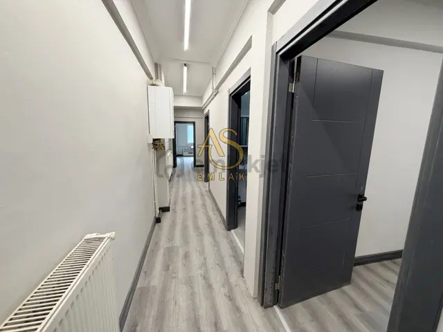 As Emlaktan 2+1 Üniversitenin Üst Kısmında Marmaraya Yakın Daire 3