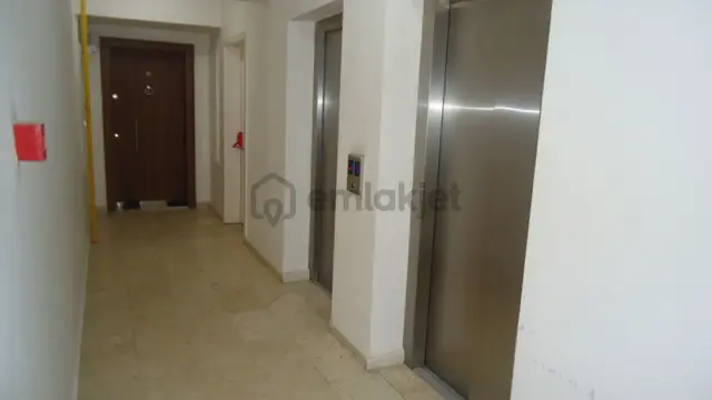 Krc'den Katta Merkezi Konumda Full Yapılı Satılık 3+1 Daire 3