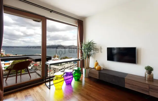 Cihangir'de Boğaz Ve Tarihi Yarımada Manzaralı 2,5+1 Full Eşyalı 3