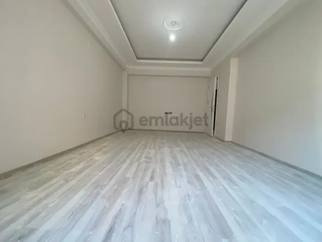 Avrupa Emlak Tan Memura,menderes Mh 120m² 3+1 3.kat,7 Yıllık,asansör,dörtyol Ve Metroya Yakın,boyalı 3