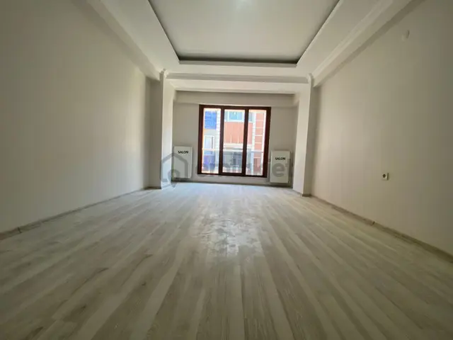 Avrupa Emlak Tan Memura,menderes Mh 120m² 3+1 3.kat,7 Yıllık,asansör,dörtyol Ve Metroya Yakın,boyalı