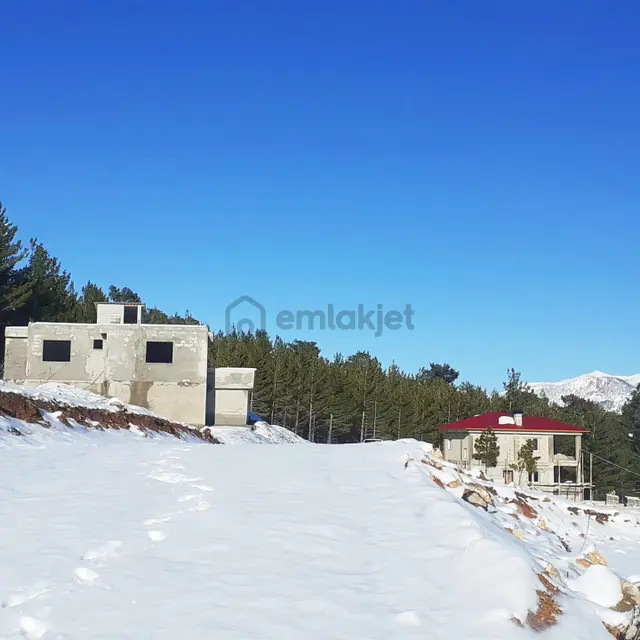 Kar Emlaktan Yenikonacık Efes Sitesi Üzerinde 400 M2 Satılık Arsa 4