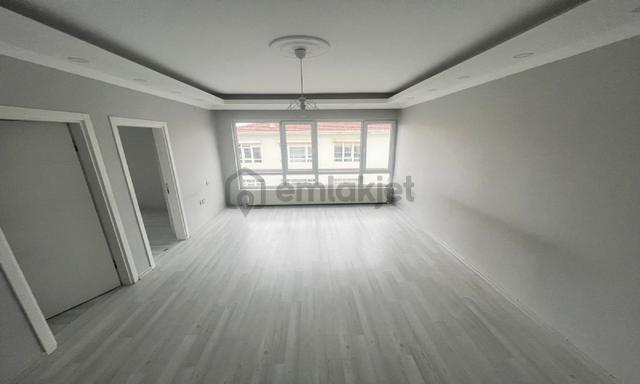 Acil Emlaktan Dutlukda Batman Sokakda Full Yapılı Kiralık Acil Emlaktan Dutlukda Batman Sokakda Full Yapılı Kiralık