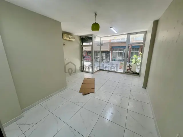 Seba'dan Sefaköy Merkez'de Mutfaklı Wc'li Kiralık Dükkan 25m2 3