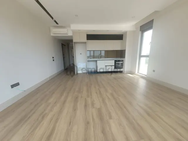 Altıntaş'ta 2+1, Havuzlu Site, Kapalı Otoparklı Kiralık Daire 2