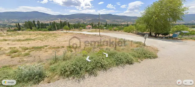 Mecitözü Emirbağ Köyiçinde 4.317.m2.elektirik,su,yola Cephe..... 3