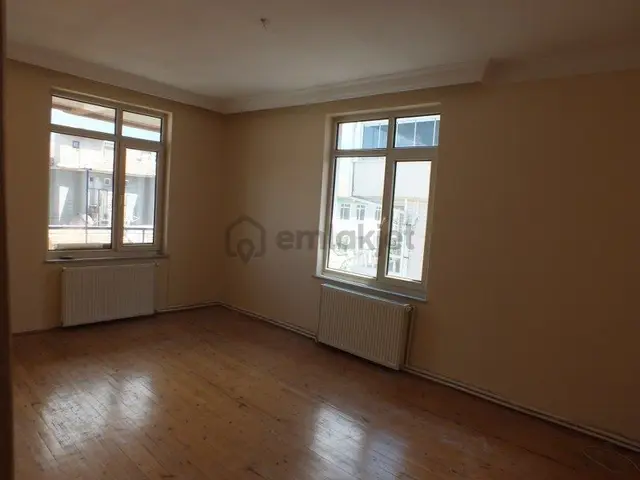 Karaman Nefise Sultan Mahallesi'nde 4+1 180 M² Kiralık Daire 4