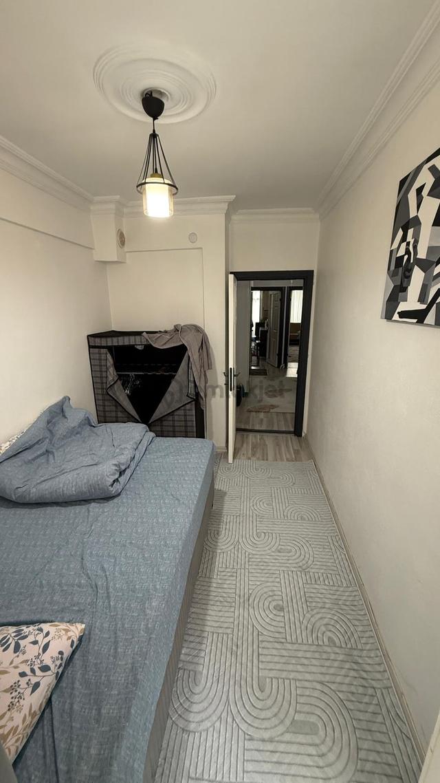 E\reşadiye Mah 2+1 25yıllık 100m2 1.kat Çift Balkon 2.300.000 5