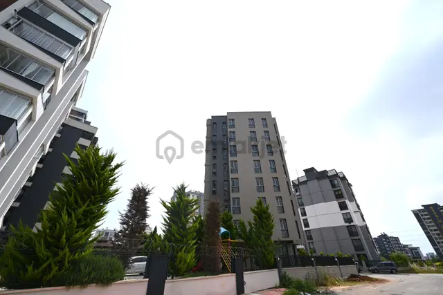 Üstünkent'ten 50. Yıl'da Sıfır Yapıda Modern Tasarımlı 3+1 Daire 3