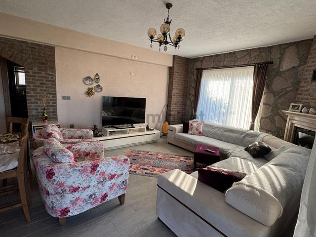 Deniz Manzaralı Havuzlu 4+1 Lüks Müstakil Taş Villa 2