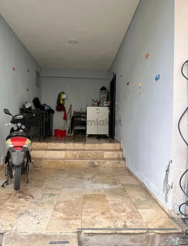 Cami Mahnde Merkezi Konumda Satılık 2+1 Müstakil Girişli Daire 4