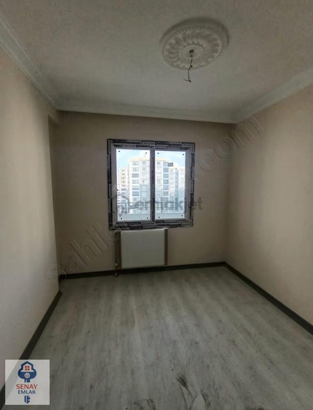 Girne Bulvarı Üzeri Sıfır, Arakat, K.mutfak, E.banyo D.gazlı 3+1 5