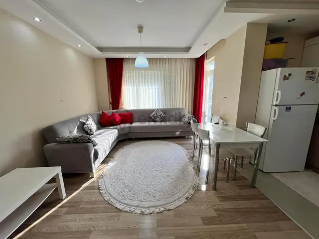 Liman Mahallesi Site İçersinde Satılık 1+1 Daire 2