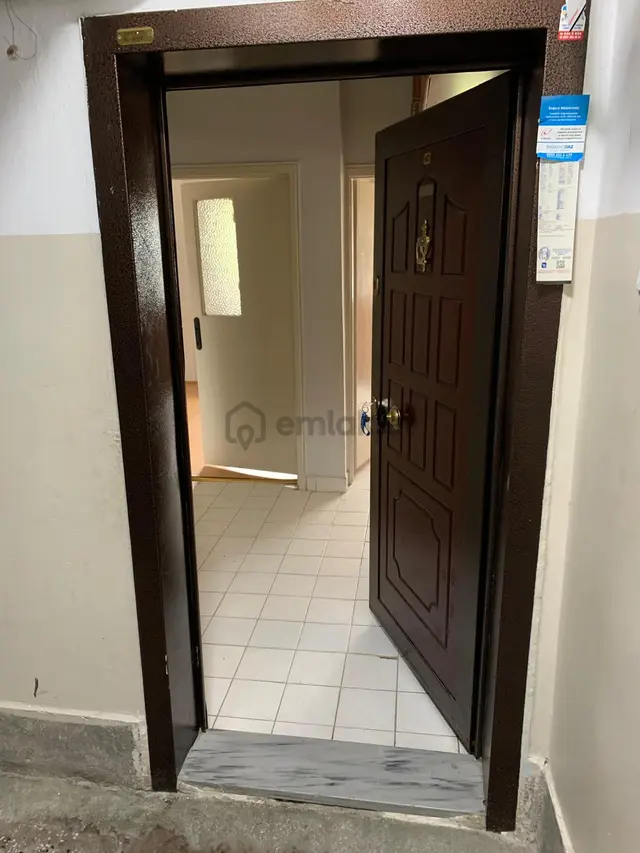 Selçuklu Mahallesi Banka Blokları Yakını Yüksek Giriş 2+1 3