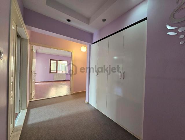 Çamlık Bulvarı'nda 233 M² 3,5+1 Teraslı Ve Kapalı Otoparklı 5