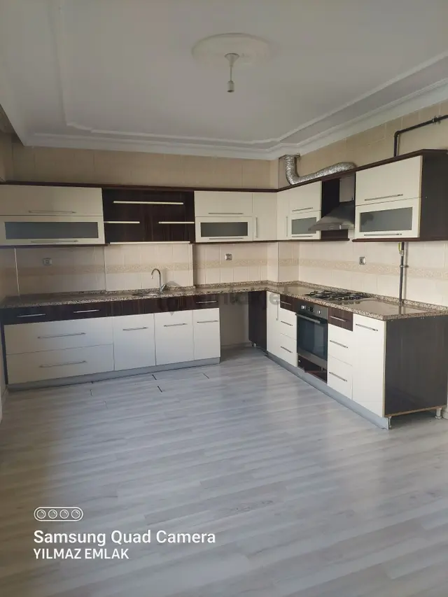 Cumhuriyet Mahallesinde Kiralık Doğalgazlı 3+1 Daire 2