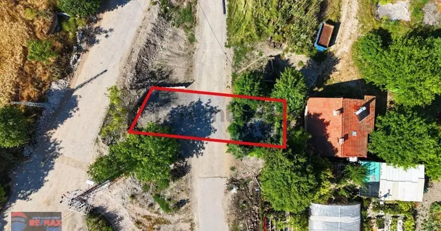 Re/max İnci'den Paşaköy Mah. Satılık 265 M2 İmarlı Arsa 5