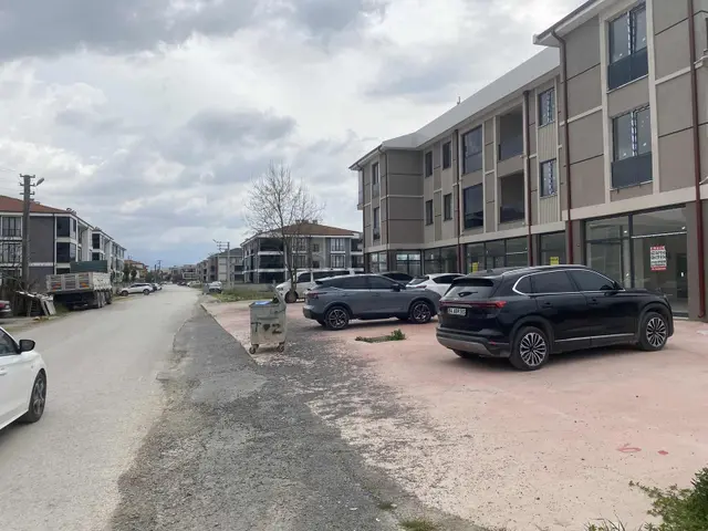 Adapazarı Maya Okulları Arkası Kiralık 255m²kapalı &220m² Bahçe 3