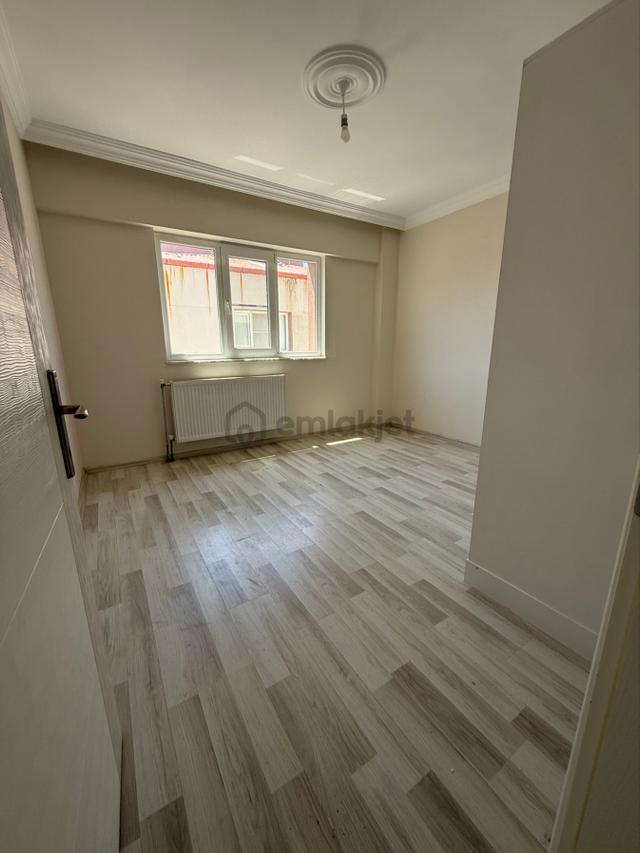 Kuyucak Yeni Mahallede 3+1 Doğalgazlı Kiralık Daire 5