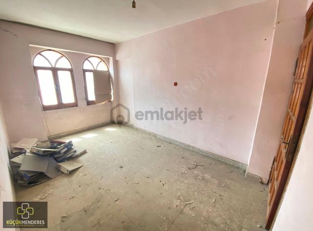 Küçük Menderes'ten İnönü Cad. Satılık İş Yeri 2