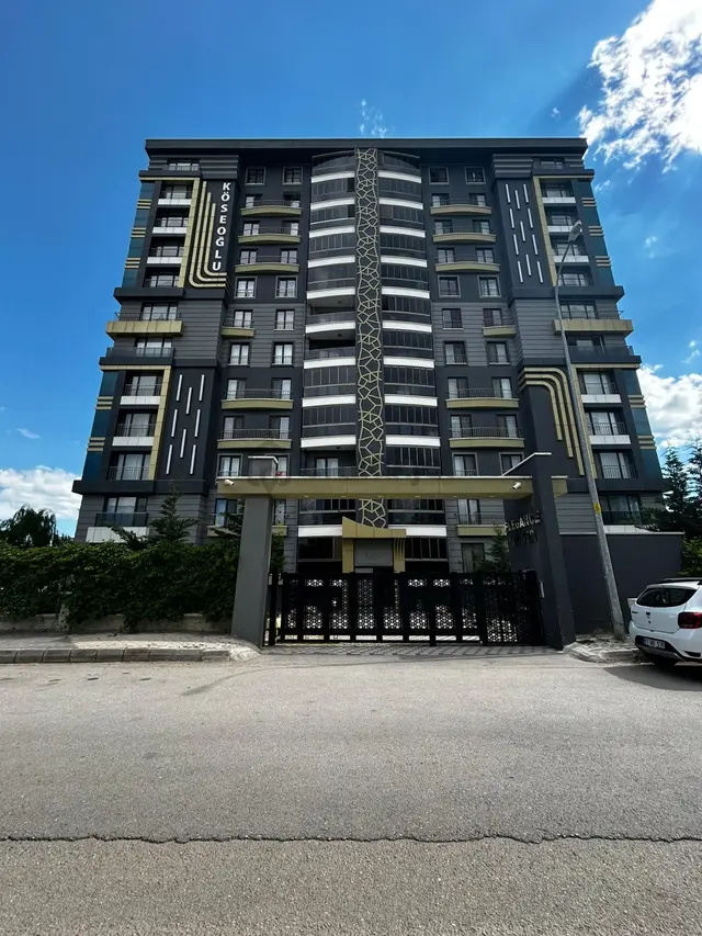 Afyon Üçok Emlaktan Uydukent Selçuklu Mah Kiralık Ultra Lüx 4+1 Arakat Teraslı Daire 3