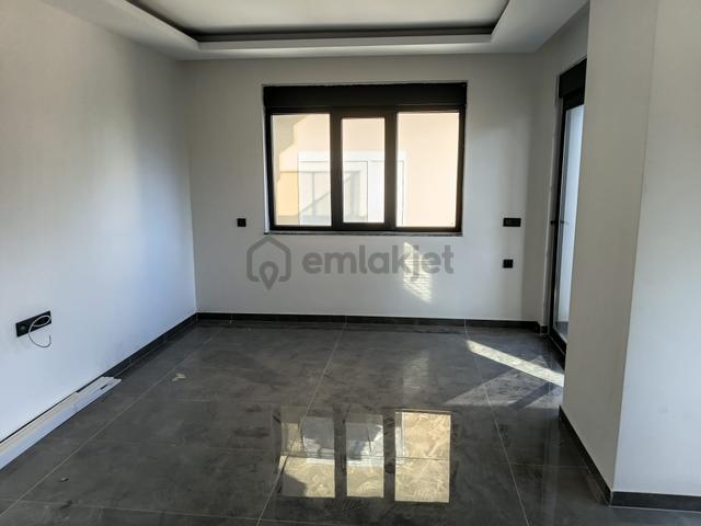 Alanya Mahmutlar'da, Aral 3 Residans'ta Güney Cepheli Kiralık 1+1 Daire 5