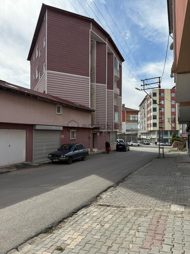Çalışkan Emlak'tan Suluova Merkezde Komple Satılık Bina Ve Arsa 3