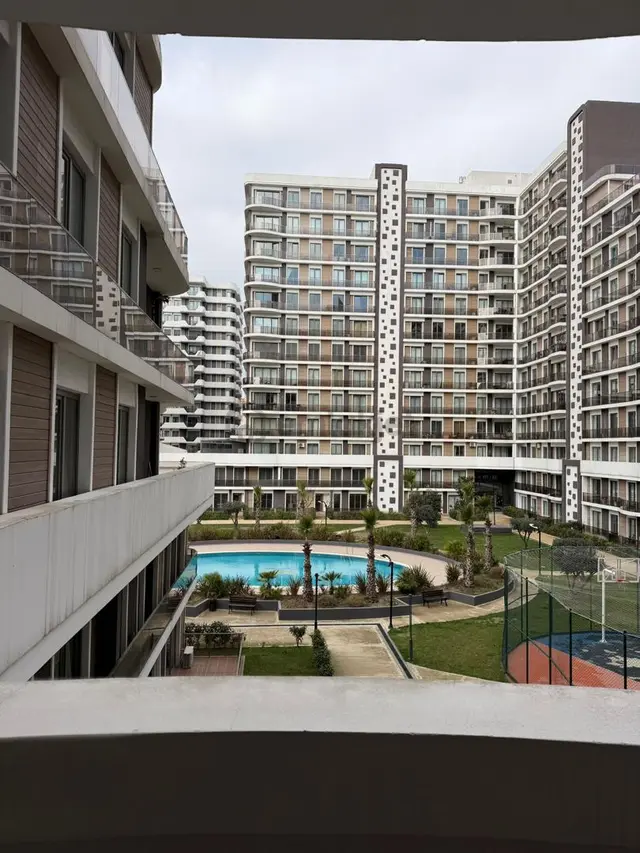 Demir Country Beylikdüzü Kiralık 3+1 Havuz Cephe Harika Eşyalar
