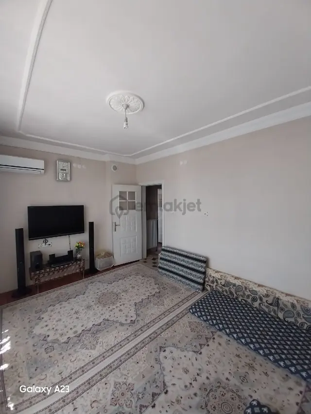 Karaaslanda Satlık 3+1 155 M2 Geniş 2