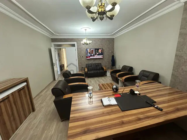 Benek Emlak Emniyet Caddesi 3+1 Satılık Ofis 2