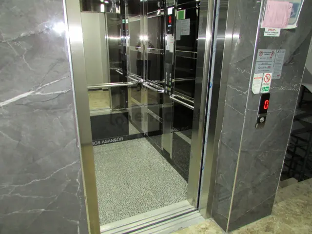 Torbalı Ayrancılarda Barışmanço Caddesi Üzerinde Sıfır Bina Ön Cephe 1+1 Satılık Daire 3