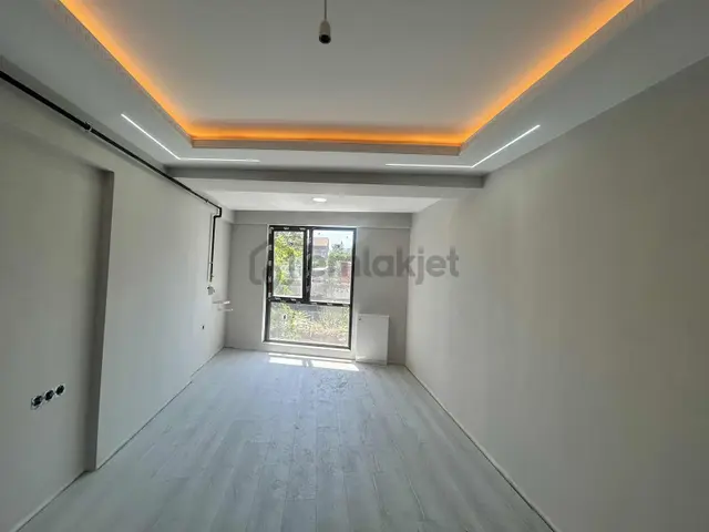 Nilüfer Özlüce'de 1+1 Yatırımlık Fırsat Asansörlü Satılık Daire 3