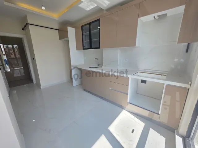 Hatip Mahallesinde 2+1 Güney Cephe İskanlı Satılık Daire 2