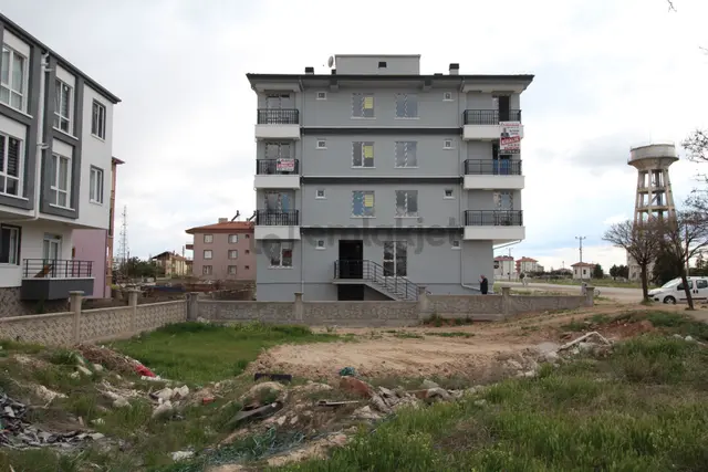 Aksarayt Aratol Bahçeli Konumu Güzel 1+1 Kiralık Daireler 3