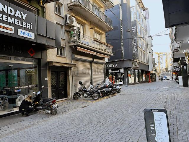 Yağcılar İçinde Satılık Köşe Dükkan 3
