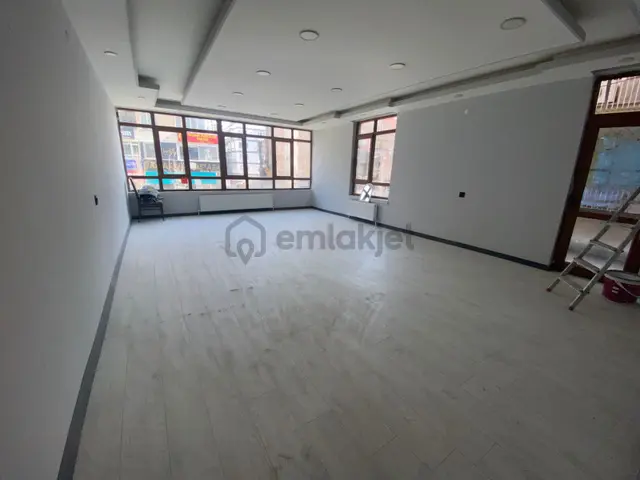 Cumhuriyet Gayrimenkulden Kızılayda 3+1 İş Yerine Uygun Yapılı 3