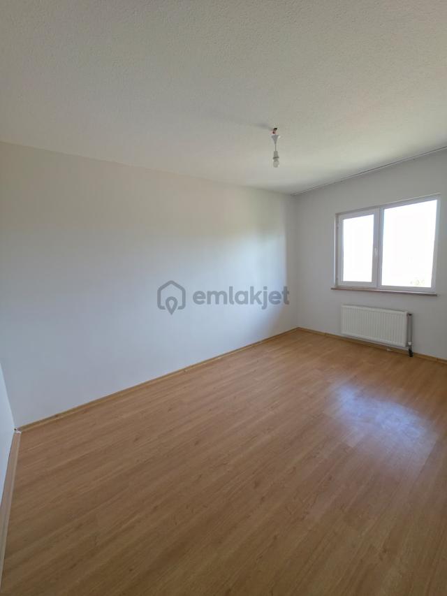 Emalknomi'den 3. Toki Konutları 2+1 Güney Doğu Cephe 5