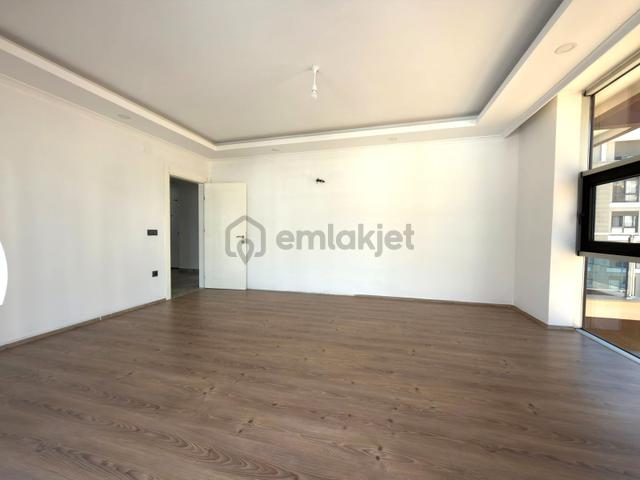 Alanya Çıplaklıda 4+1 Ayrı Mutfaklı Kiralık Daire 2