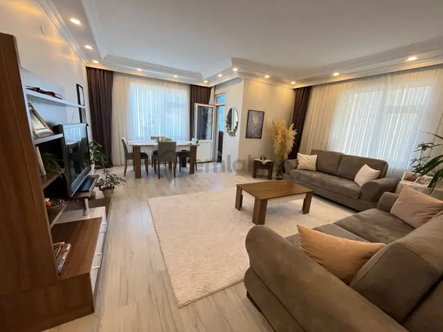Büyükçekmece Atatürk Mah Lüks Butik Binada Manzaralı 3+1 Acil Satılık Daire 2