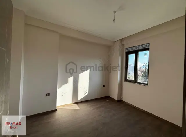 Döşemealtı Devlet Hastanesine Çok Yakın Kiralık 1+1 Daire 3