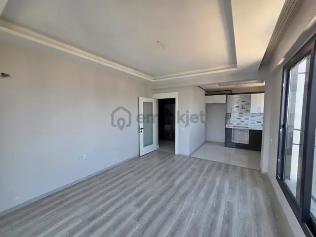 Karınca'dan 75.yılda Ebeveyn Banyolu Havuzlu 2+1 Kiralık 3