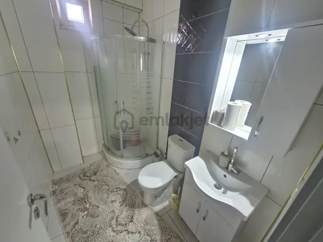 Çarşı Merkezinde Full Eşyalı 1+1 Doğalgazlı Kiralık Daire 3